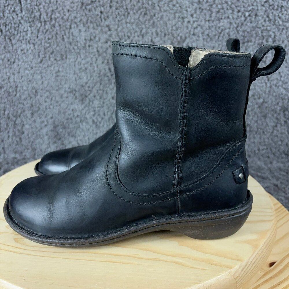 Ugg Neevah Boots Womens Size 6 Black Leather Shearling Sheepskin Lined Ankle
